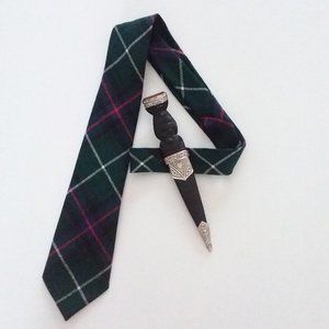 Mac Donald tartan 100% wool tie